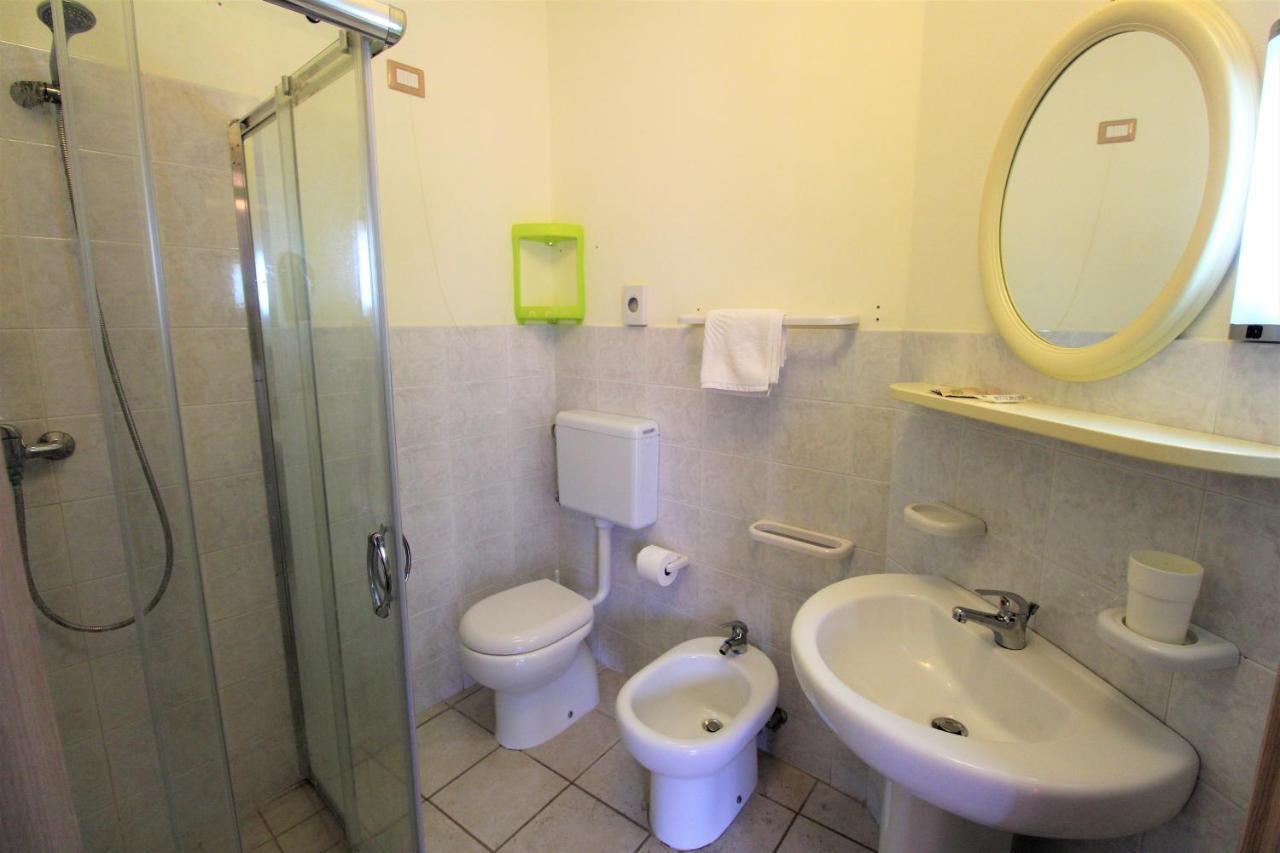 B&B Scoglio Di Pirro Climatizzato A 150 M Dalle Spiagge Salentine Torre San Giovanni Ugento Exteriör bild