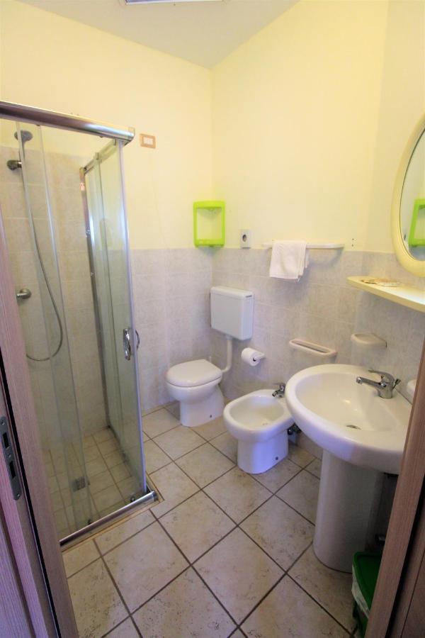 B&B Scoglio Di Pirro Climatizzato A 150 M Dalle Spiagge Salentine Torre San Giovanni Ugento Exteriör bild