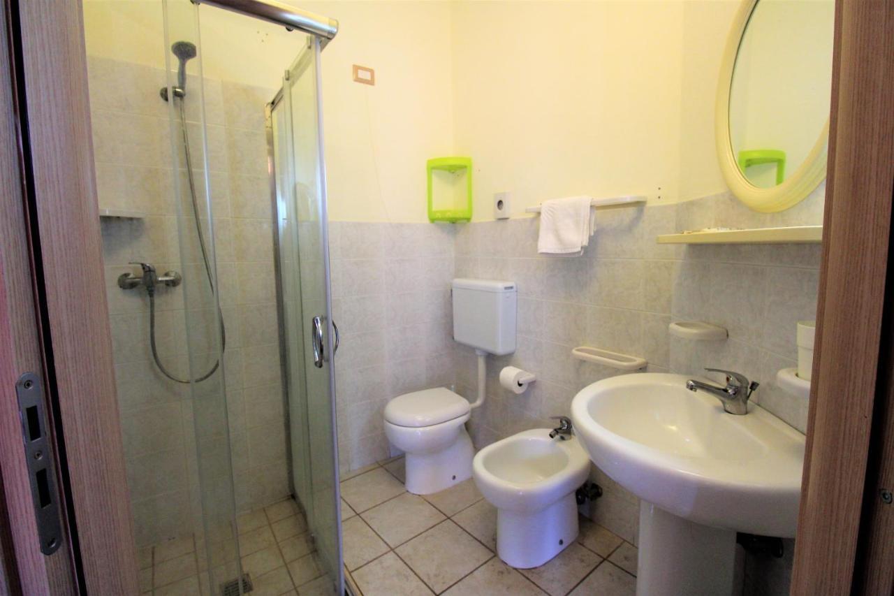 B&B Scoglio Di Pirro Climatizzato A 150 M Dalle Spiagge Salentine Torre San Giovanni Ugento Exteriör bild